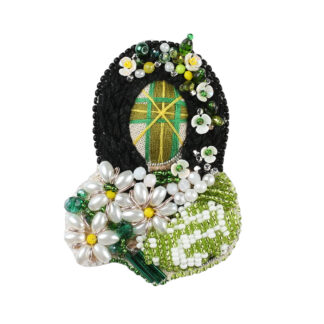 Брошка "Мотанка з ромашками"