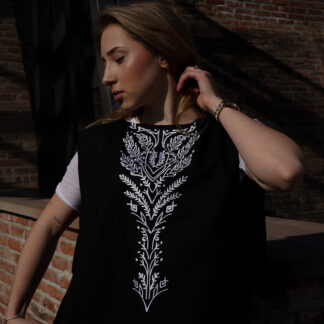Маніжка в українському стилі, вишита чорно-біла Колоски