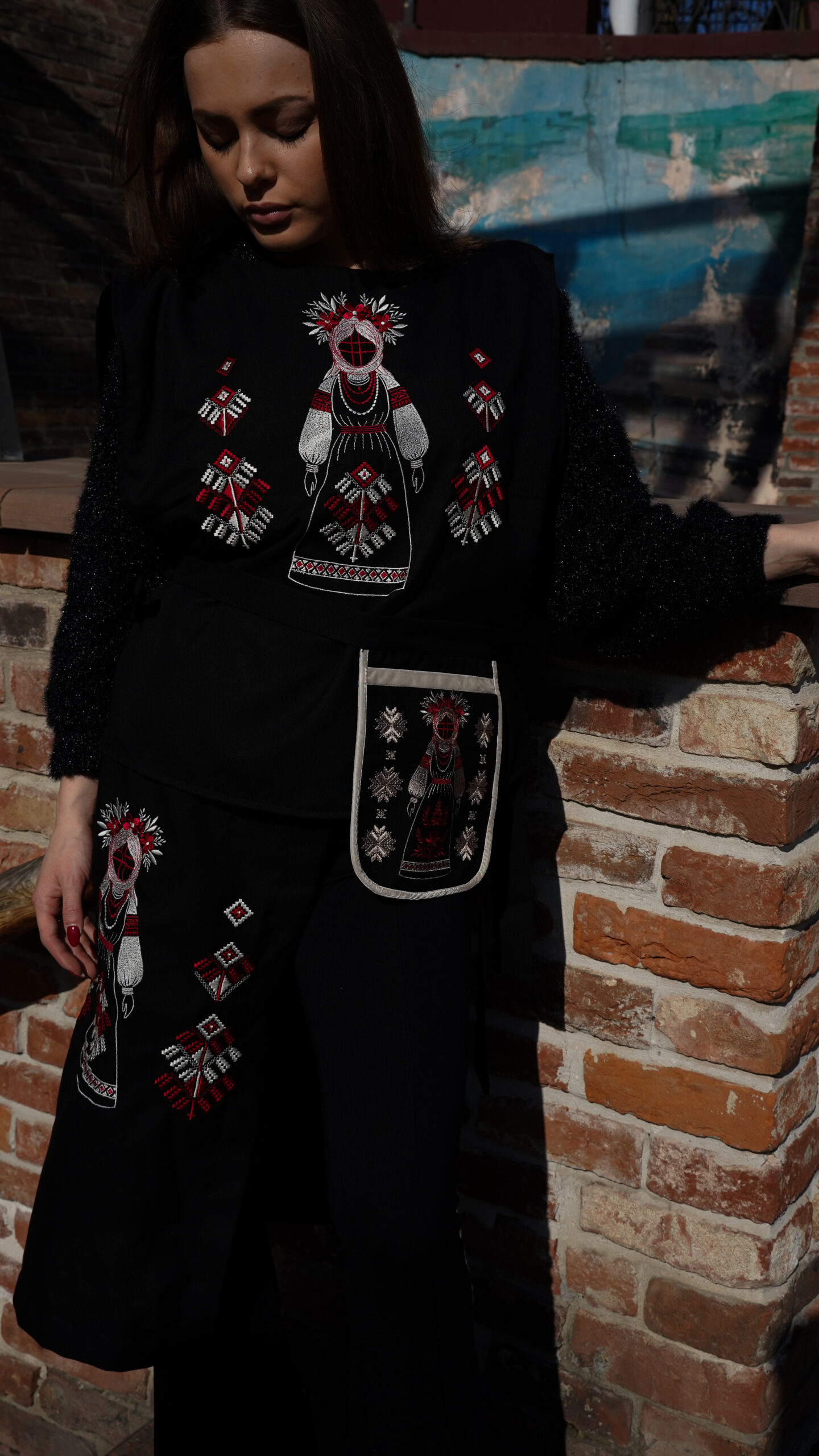 Вишитий пояс, припинда чорно-червона Мотанка - Зображення 5